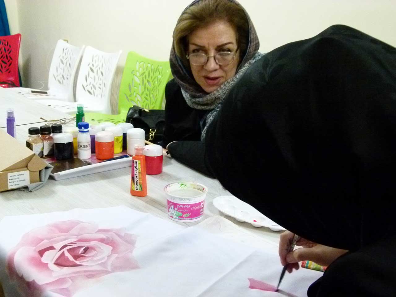 کارگاه نقاشی روی پارچه - وحیده فتحی - فرهنگسرای خانواده قاصدک